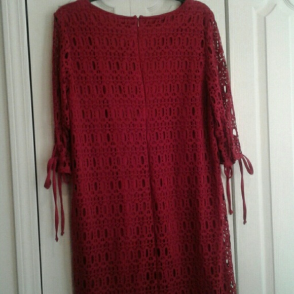 Dress - Picture 2 of 4